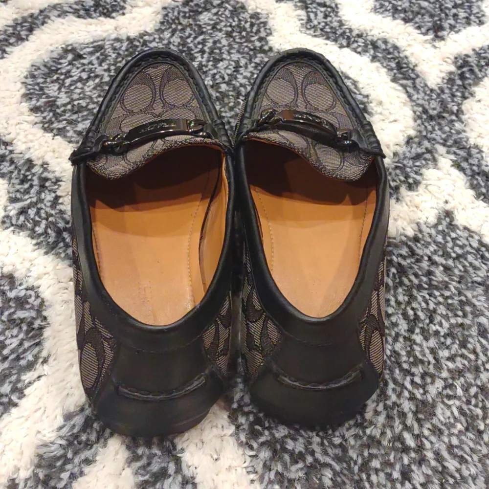 Coach loafers, size 6